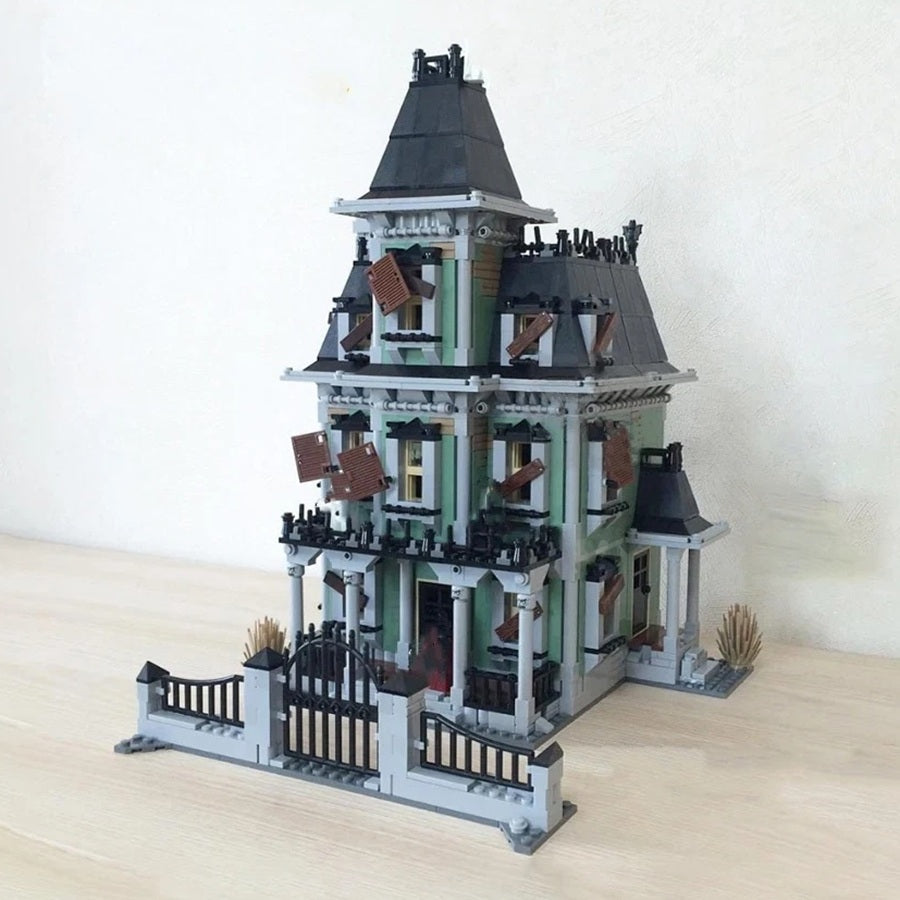 Haunted House (10228)